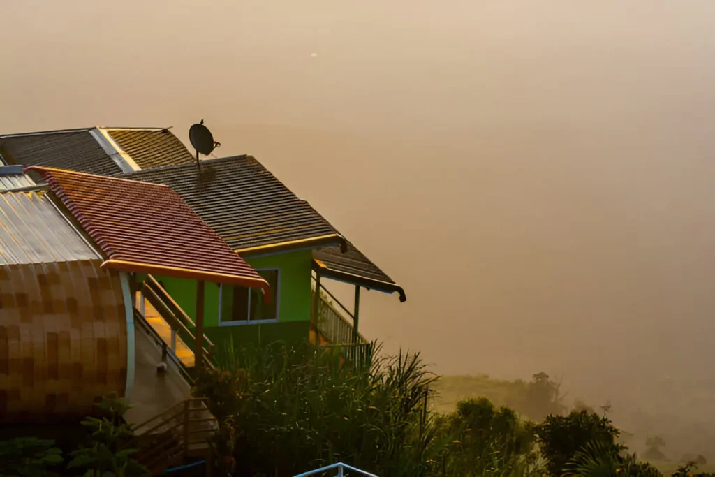What are the top perks of booking a room in Nelliyampathy Resorts
